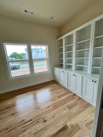 241 Wayne Villines, Prairie Grove, AR 72753