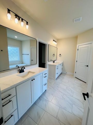 241 Wayne Villines, Prairie Grove, AR 72753