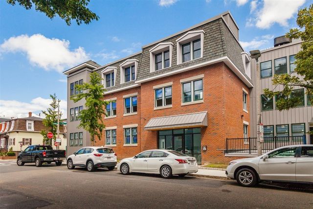 906 East 2nd 306, Boston, MA 02127