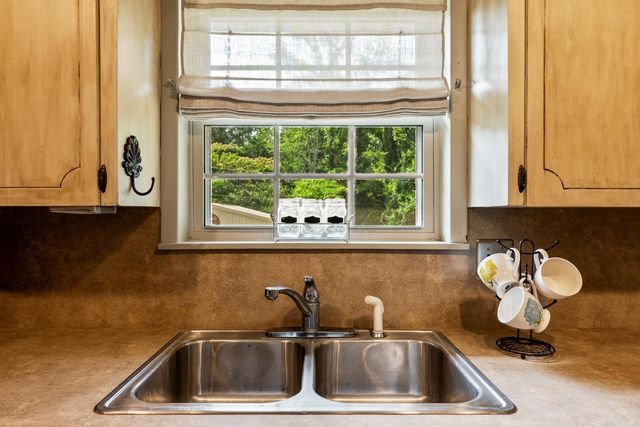 28 Greenview Circle, Sherwood, AR 72120