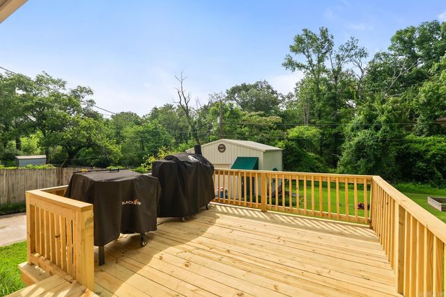 28 Greenview Circle, Sherwood, AR 72120