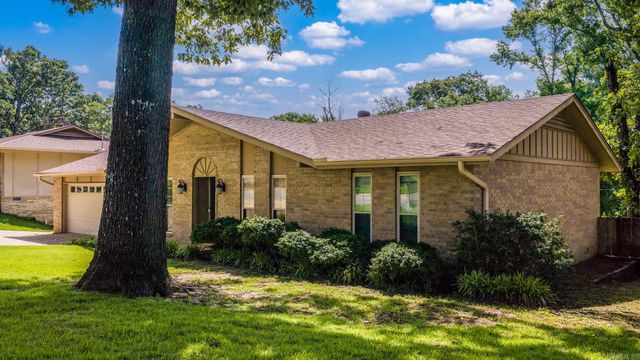 28 Greenview Circle, Sherwood, AR 72120