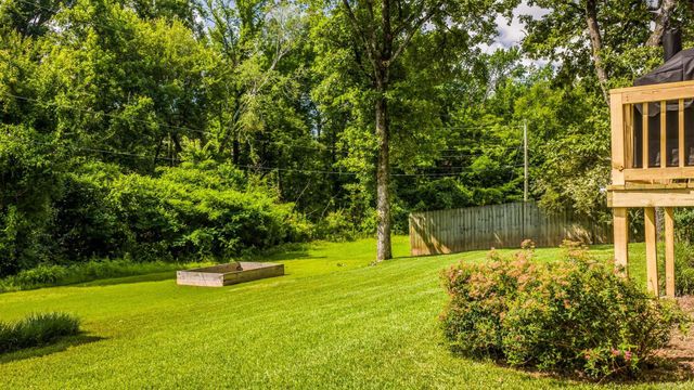 28 Greenview Circle, Sherwood, AR 72120