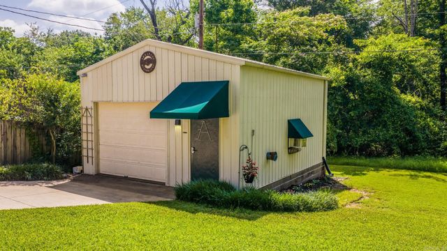 28 Greenview Circle, Sherwood, AR 72120