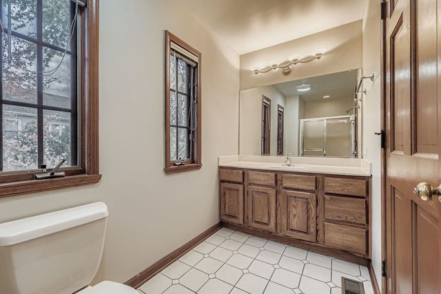 845 Harmon Boulevard, Hoffman Estates, IL 60169