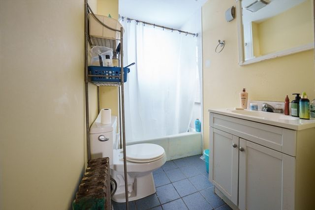 41 Derby St, Somerville, MA 02145