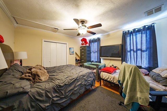 41 Derby St, Somerville, MA 02145