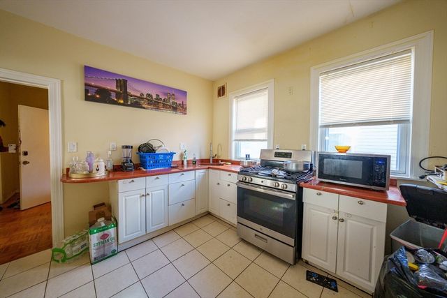 41 Derby St, Somerville, MA 02145