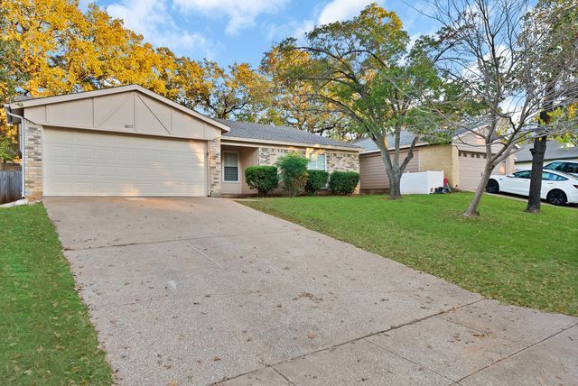 4807 Crestmont Court, Arlington, TX 76017