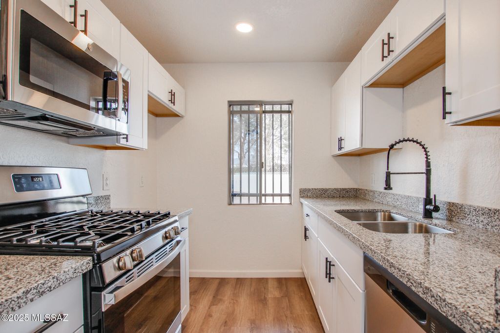 828 S Langley Ave Unit 101, Tucson, AZ 85710