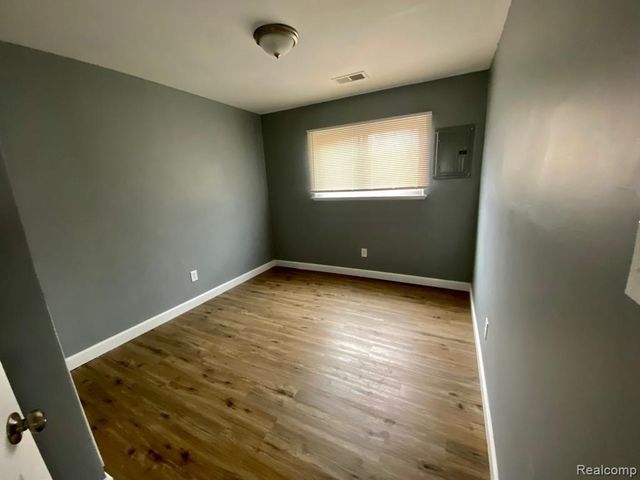 9145 Decatur Street, Detroit, MI 48228