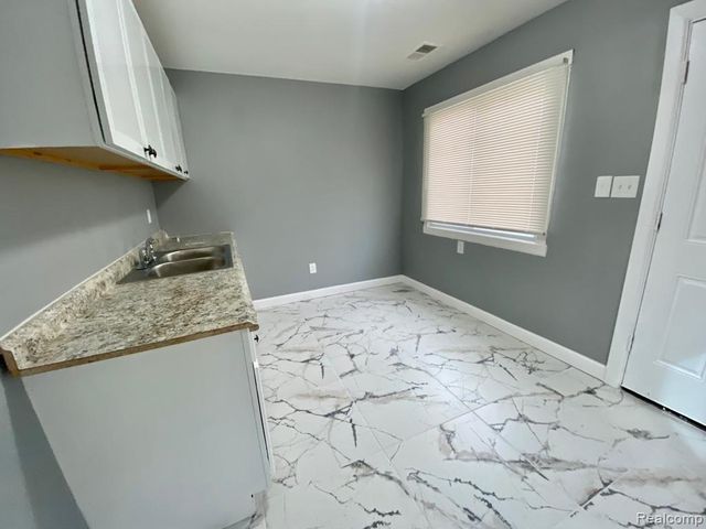 9145 Decatur Street, Detroit, MI 48228