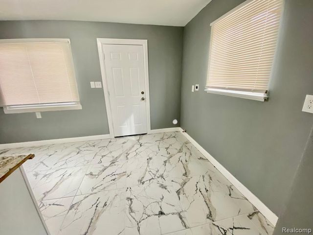 9145 Decatur Street, Detroit, MI 48228