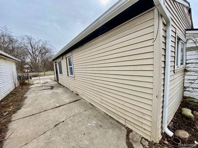 9145 Decatur Street, Detroit, MI 48228