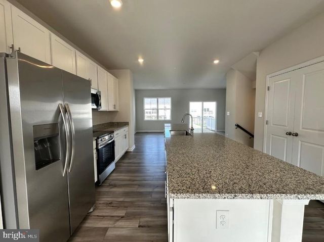 10981 BARNARD PL, White Plains, MD 20695