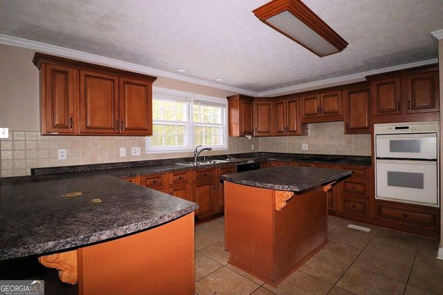 570 Creekwood Pass, Dallas, GA 30157