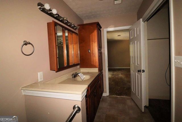 570 Creekwood Pass, Dallas, GA 30157