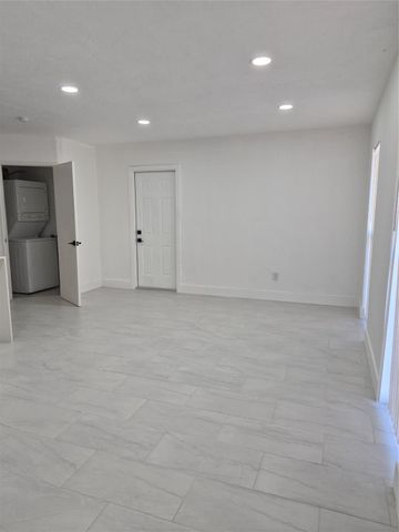 254 NE 42nd Court, Deerfield Beach, FL 33064