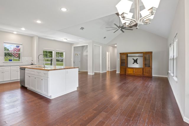 6775 Ann Drive, Murchison, TX 75778