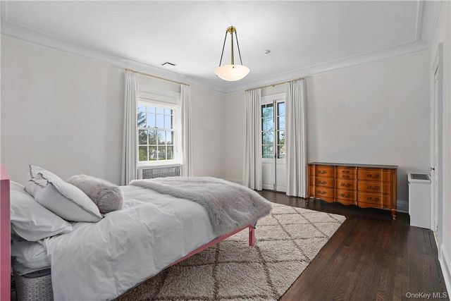 99 Mamaroneck Road, Scarsdale, NY 10583