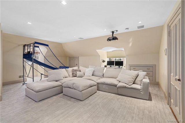 99 Mamaroneck Road, Scarsdale, NY 10583