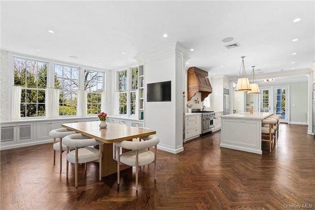 99 Mamaroneck Road, Scarsdale, NY 10583