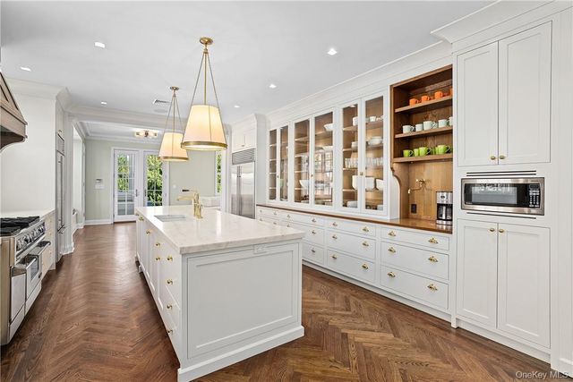 99 Mamaroneck Road, Scarsdale, NY 10583