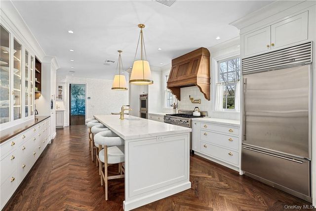 99 Mamaroneck Road, Scarsdale, NY 10583