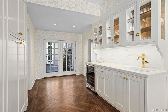 99 Mamaroneck Road, Scarsdale, NY 10583