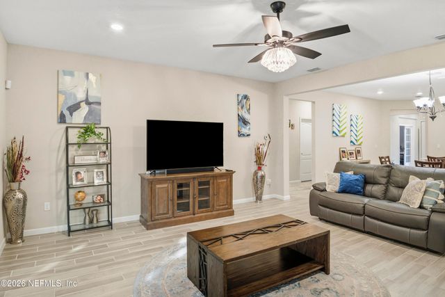 9906 PAVNES CREEK Drive, Jacksonville, FL 32222