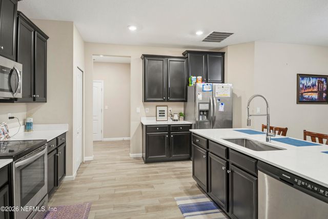 9906 PAVNES CREEK Drive, Jacksonville, FL 32222