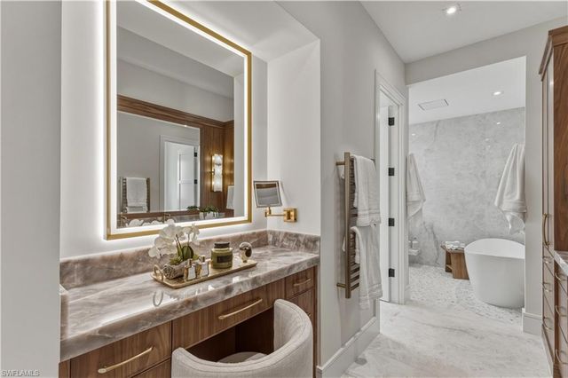 1079 Diana AVE, Naples, FL 34103