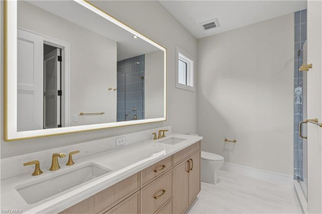 1079 Diana AVE, Naples, FL 34103