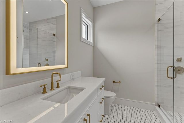 1079 Diana AVE, Naples, FL 34103