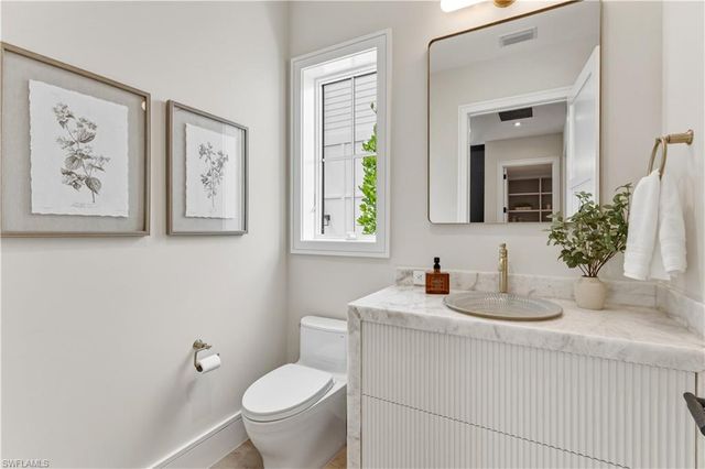 1079 Diana AVE, Naples, FL 34103