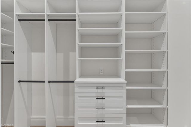 1079 Diana AVE, Naples, FL 34103