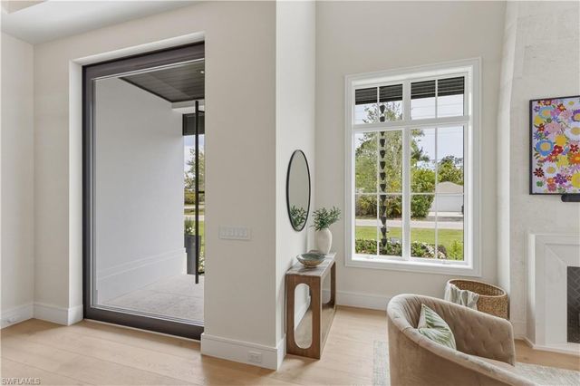 1079 Diana AVE, Naples, FL 34103