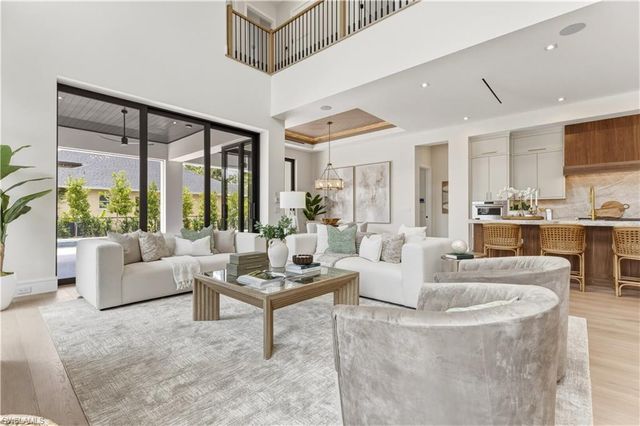 1079 Diana AVE, Naples, FL 34103