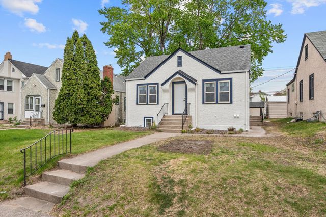 4424 Russell Avenue N, Minneapolis, MN 55412