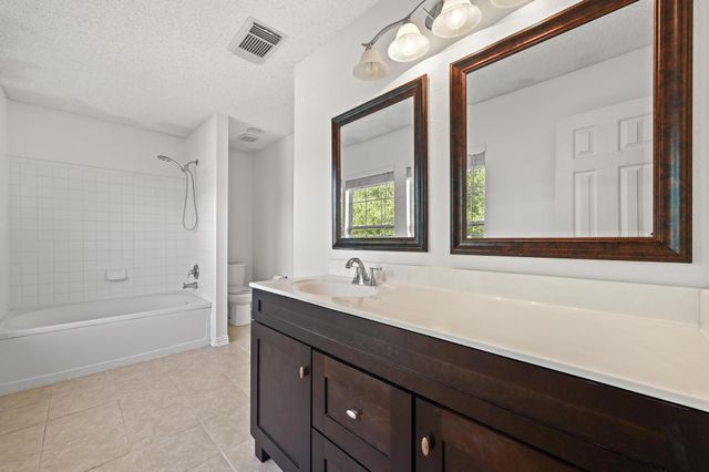 141 Wild Buffalo DR, Kyle, TX 78640