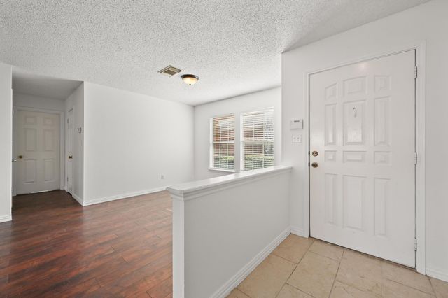 141 Wild Buffalo DR, Kyle, TX 78640