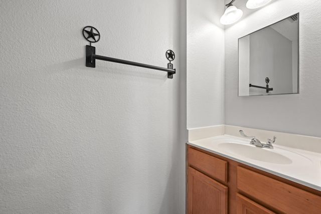 141 Wild Buffalo DR, Kyle, TX 78640