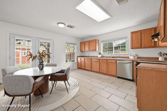 141 Wild Buffalo DR, Kyle, TX 78640