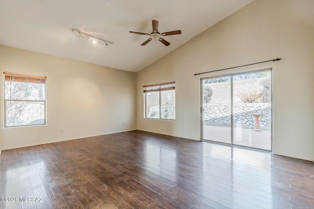 2525 N Camino Reloj, Green Valley, AZ 85614