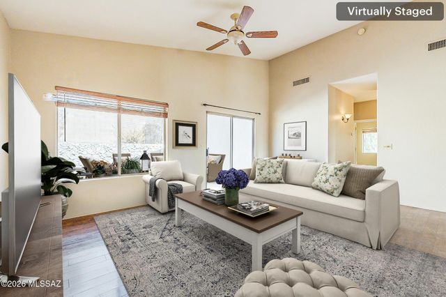 2525 N Camino Reloj, Green Valley, AZ 85614