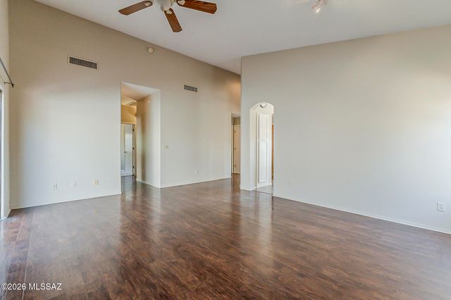 2525 N Camino Reloj, Green Valley, AZ 85614