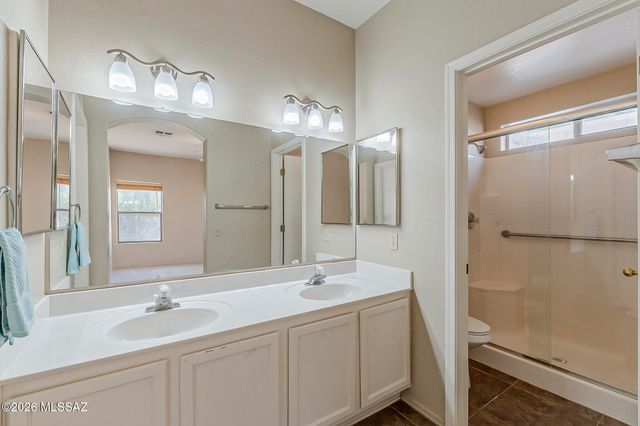 2525 N Camino Reloj, Green Valley, AZ 85614