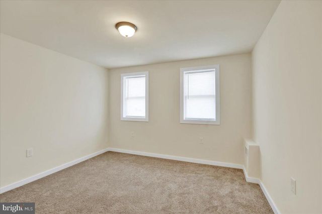 323 MAIN ST, Shoemakersville, PA 19555