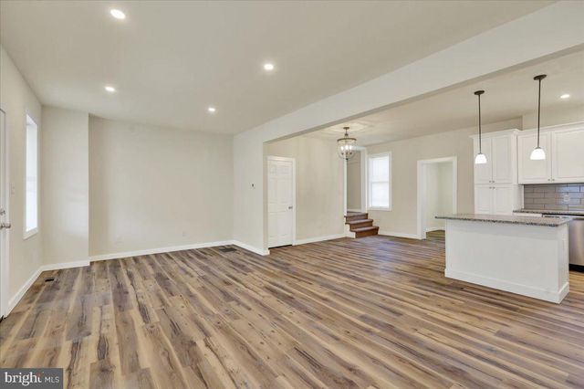 323 MAIN ST, Shoemakersville, PA 19555