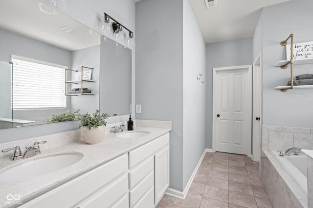 8850 Wicklow Way, Brownsburg, IN 46112